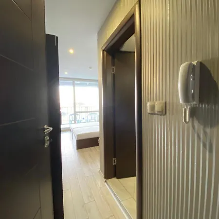 Апартаменты Paradiso B 209 Private Sea View