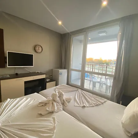 Апартаменты Paradiso B 209 Private Sea View *