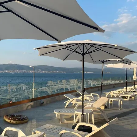 Paradiso B 209 Private Sea View Апартаменты *